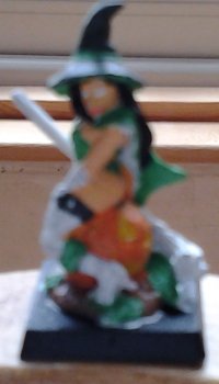 Elise light green cropped.jpg