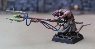 skaven handler 2.JPG