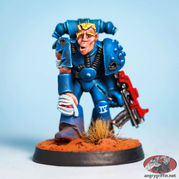 angry-griffin-brother-meredith-painted-as-ultramarine-warhammer-40k-rogue-trader-metal-vintage-miniature-600x600.jpg