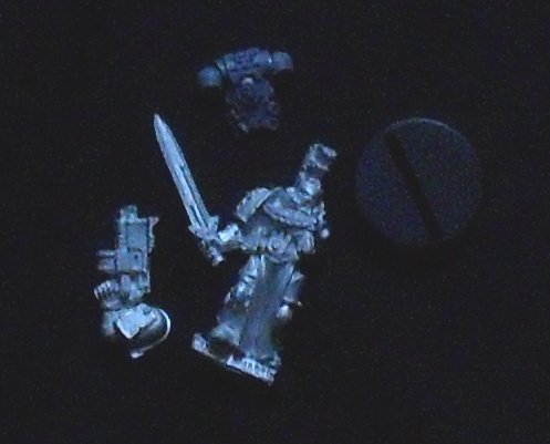 space_marine_boxed_sergeant2004.jpg