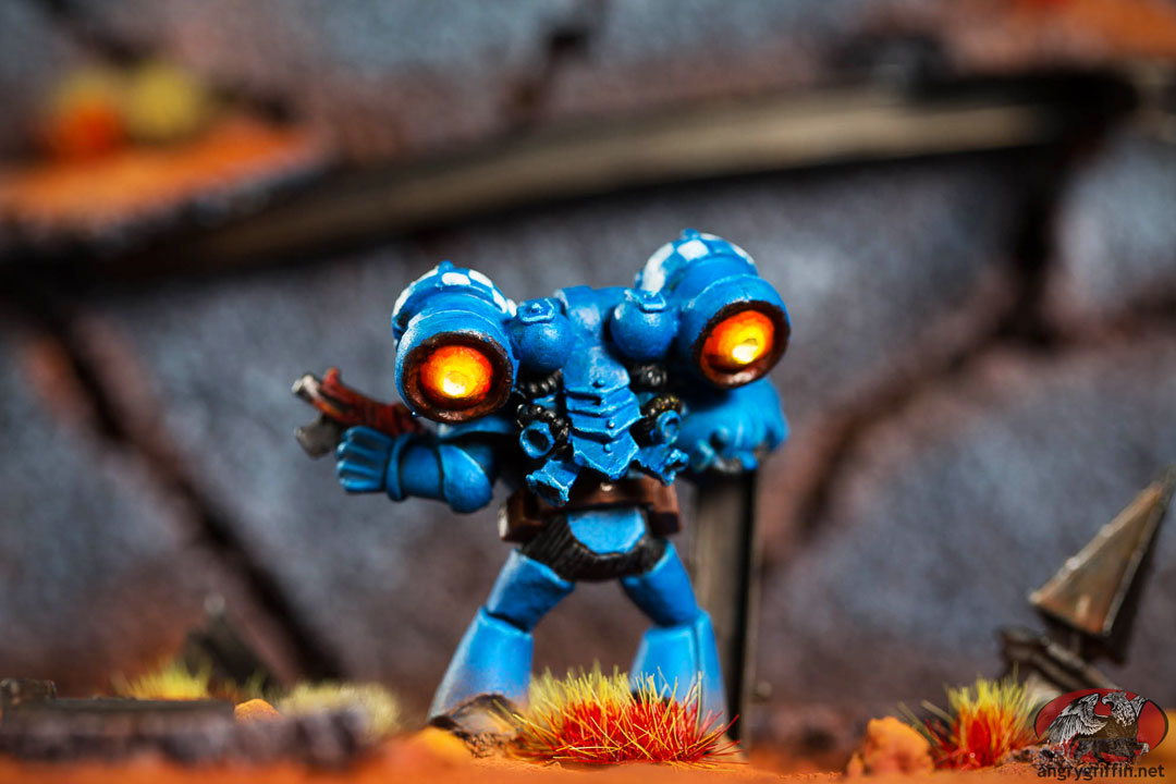 angry-griffin-rt107-warhammer-40k-rhino-crew-space-marine-070145-5-no-3-power-glove-and-bolt-pistol-3.jpg